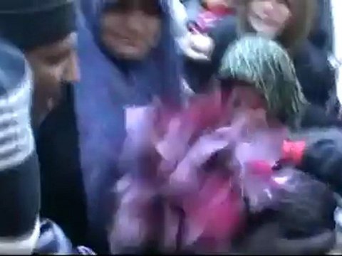 فري برس الحولة المحتلة وداع ام الشهيد مرسال الشيوخ لابنها 28 1 2012