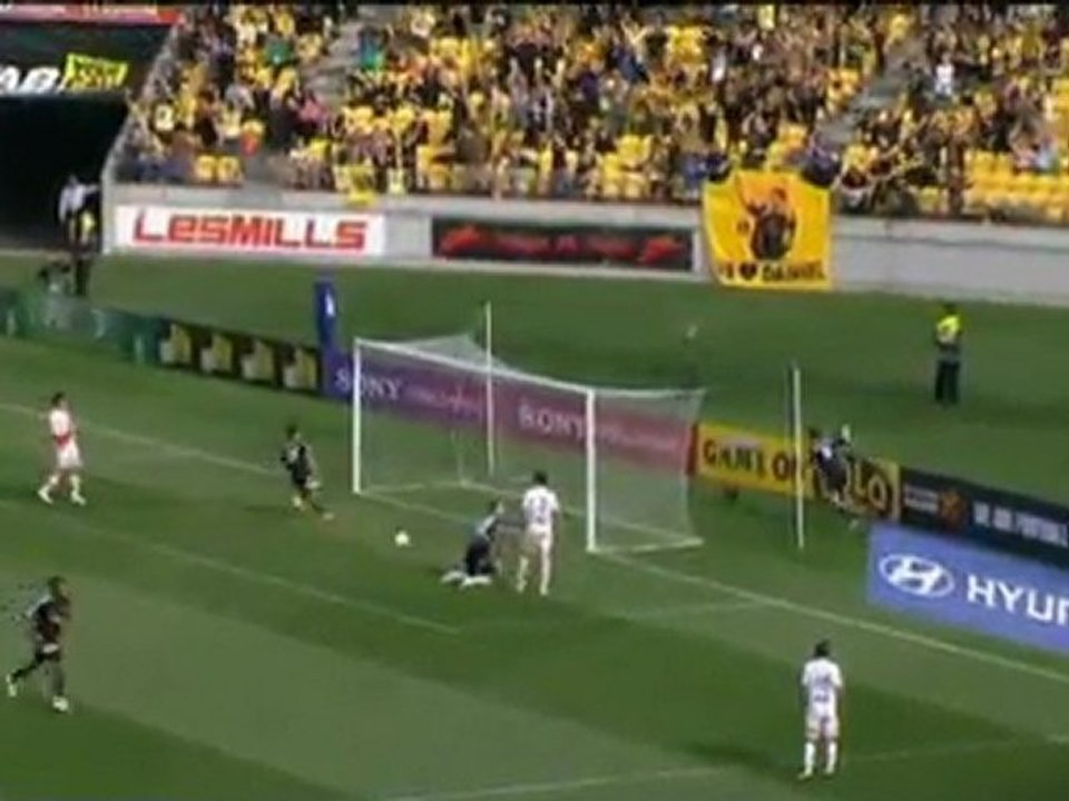 A-League - Phoenix verdrängt Melbourne