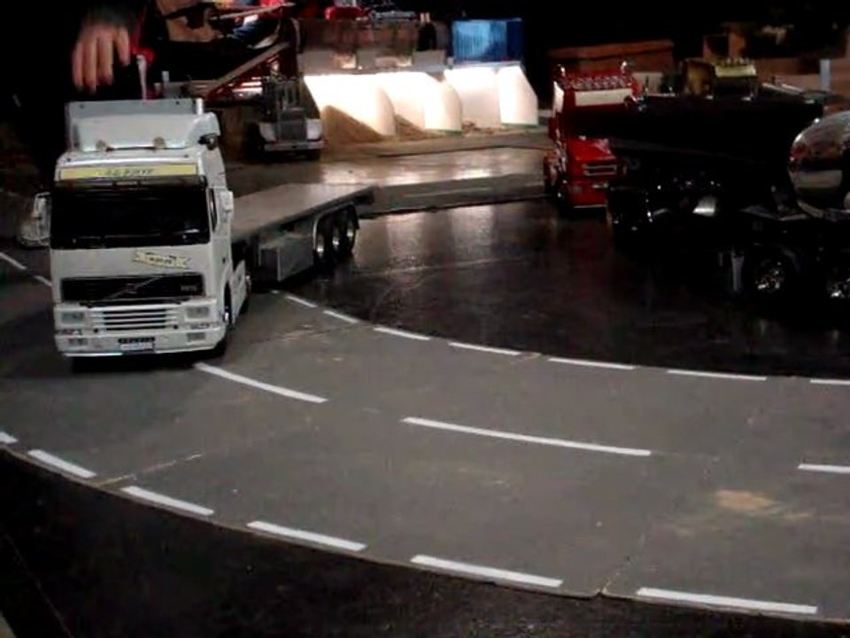MOV05438