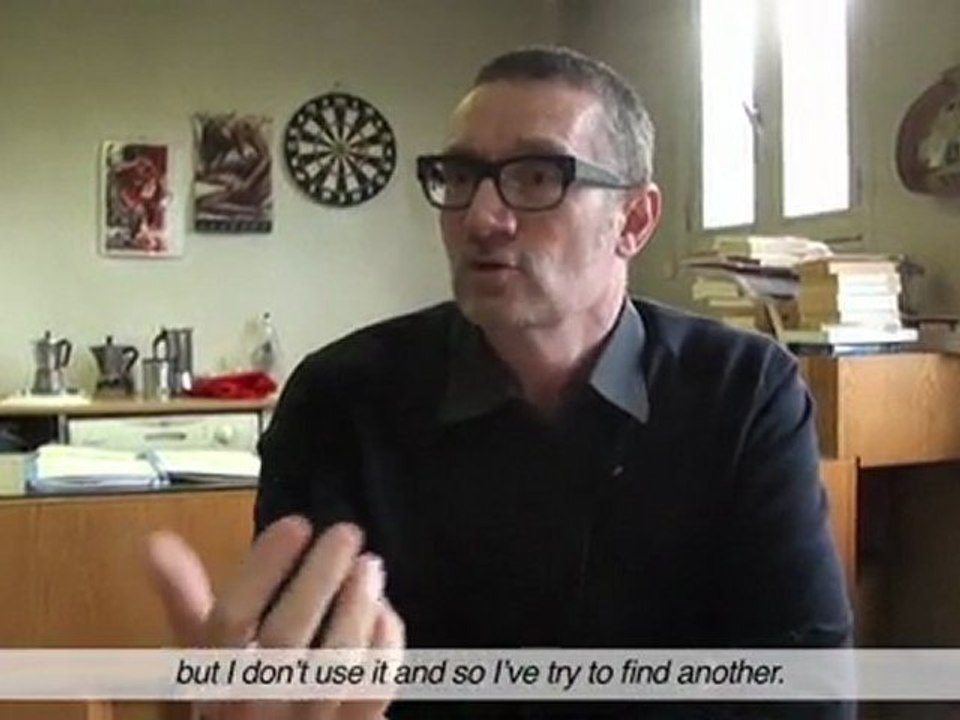 Thomas Hirschhorn dans son atelier