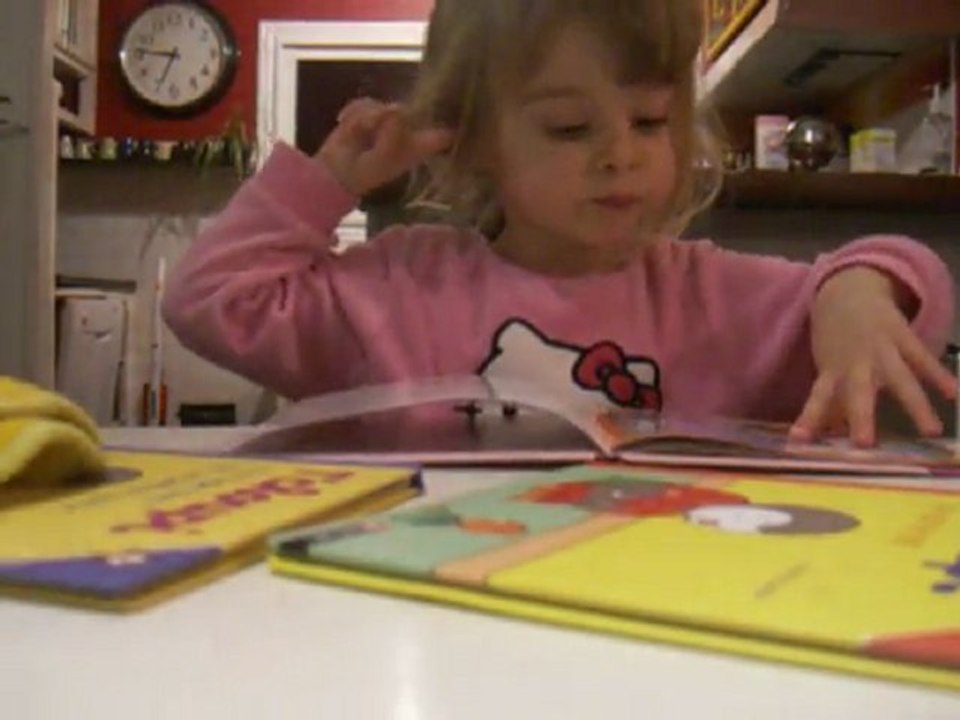 Roxane bientôt 3 ans Lecture T'choupi