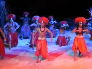 Spectacle Tiki Village