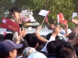 Thousands greet Suu Kyi on Myanmar campaign trail