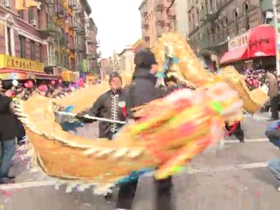 New Yorkers celebrate year of the dragon in Chinatown