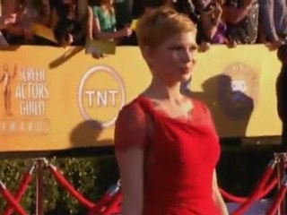Stars shine on SAG Awards red carpet