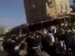 فري برس   ديرالزور مظاهرة صباحية في  الساحة العامة وسط مركز المدينة 29 1 2012