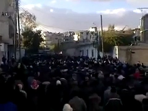 فري برس معضمية الشام موكب زفاف الشهيد عبد العزيز نخلة الى مثواه الأخير 28 01 2012 ج1