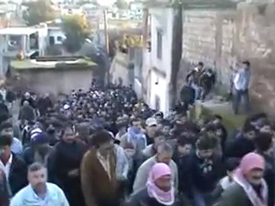 فري برس   حمص الحولة المحتلة تشييع الشهيد مرسال الشيوخ 28 1 2012