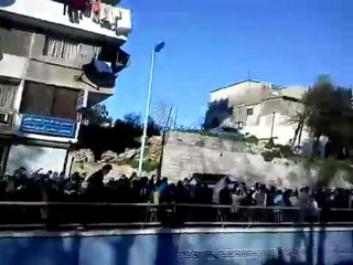 فري برس   اللاذقية ع الجنة رايحيين شهداء بالملايين 28 1 2012