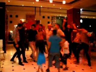 منظمة رؤى الأنسانية - دبكة كردية 2