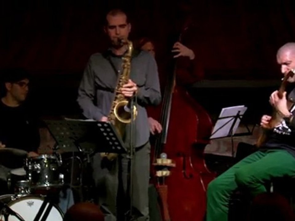 Sarp Maden au Alt club dans Jazzmix Istanbul / Réalisation Olivier Taïeb
