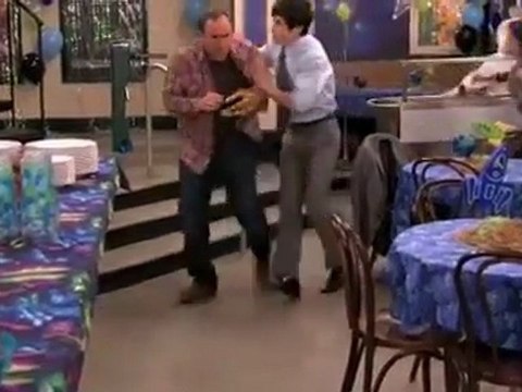 Магьосниците от Уейвърли Плейс сезон 3 епизод 18