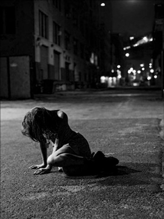 Isaac Carree - Walk Alone