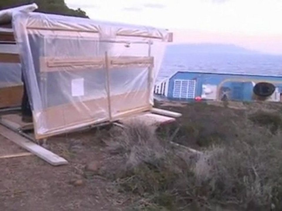 Ship-wrecked newly-weds thank Giglio islanders