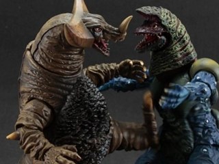 ultra act film;gomora vs golza