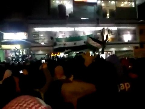 فري برس ريف دمشق قدسيا حرة علوية تخطب بالمتظاهرين 29 1 2012