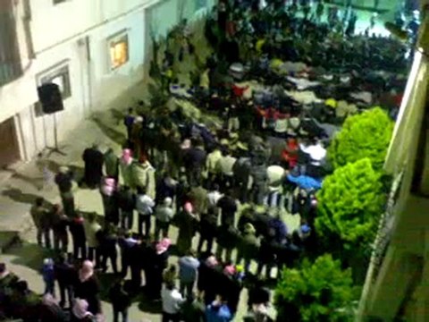 فري برس حمص الوعر القديم جينا من جيش الاحرار والله ليحمينى رائعه 29 1 2012