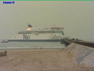 Le Spirit of France arrive à Calais