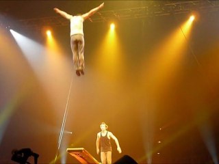 Duo Baskultoo : planche coréenne au festival Mondial du Cirque de Demain