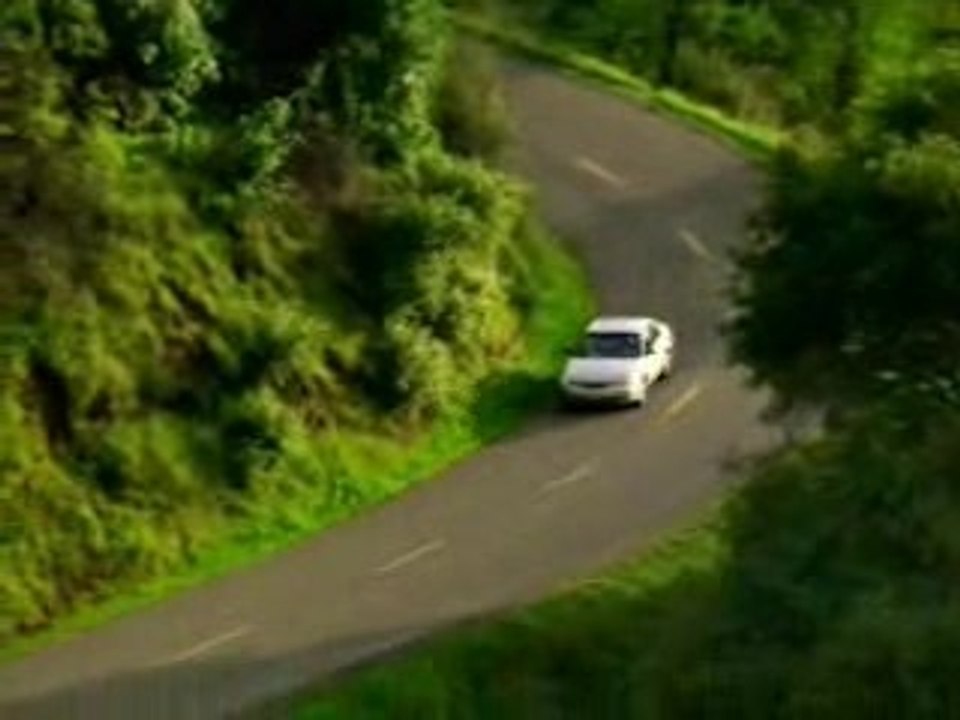 GhostlyCarAd vieo peur