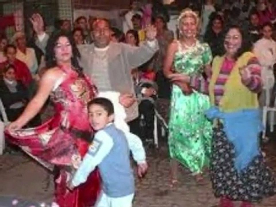 İZMİRLİ TAYLAN-AYRIL GEL KOCANDAN-MEHMET YILDIZ. 31.01.2012