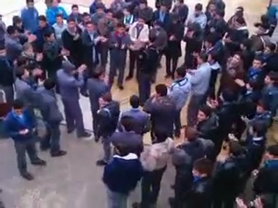 فري برس   معرة مصرين مظاهرة طلابية اثناء الفرصة 30 1 2012