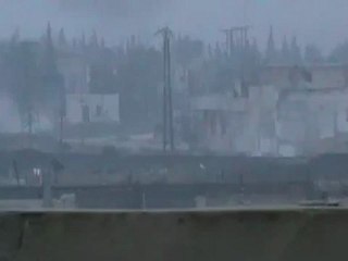 فري برس   قصف مدفعي على حي باباعمرو اللهم سلم 30 1 2012