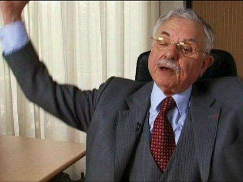 Le hamburger selon Jacques Borel, extrait de République de la malbouffe