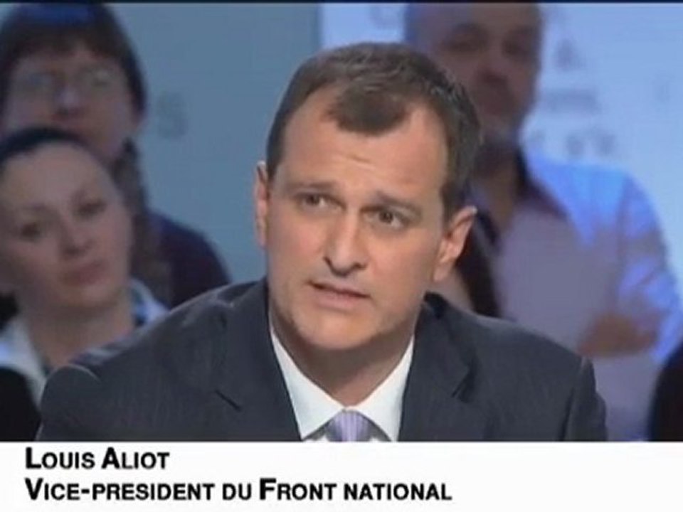 Louis Aliot, no 2 du FN, veut dérembourser les "IVG de confort"
