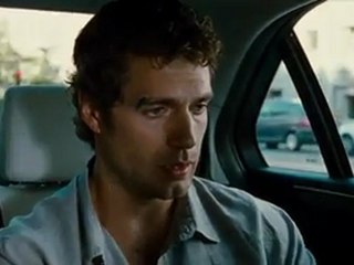 Sans Issue (Henry Cavill, Bruce Willis & Sigourney Weaver)