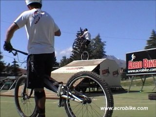 VIDEO 3 FREESTYLE BIKE SHOW by ACRO BIKE 2012