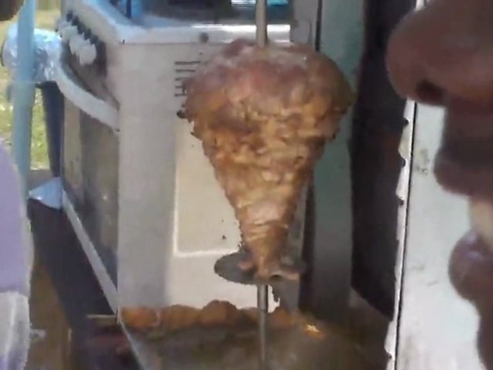 Spécial Orange Reporter : au Gabon, dimanche rime avec beignade