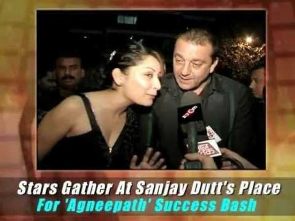 SRK at Sanjay Dutt's Agneepath Success Bash