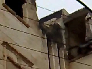 فري برس   معرة النعمان آثار القصف المدفعي على المنازل 31 1 2012