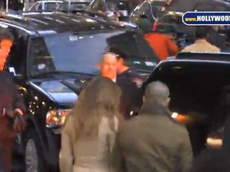 Jennifer Lopez and her boyfriend hold hands at David Letterman