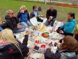 Bande-annonce : "Babes on the bus"