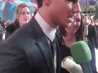 Taylor Lautner interview at the Twilight: Breaking Dawn London premiere I Grazia