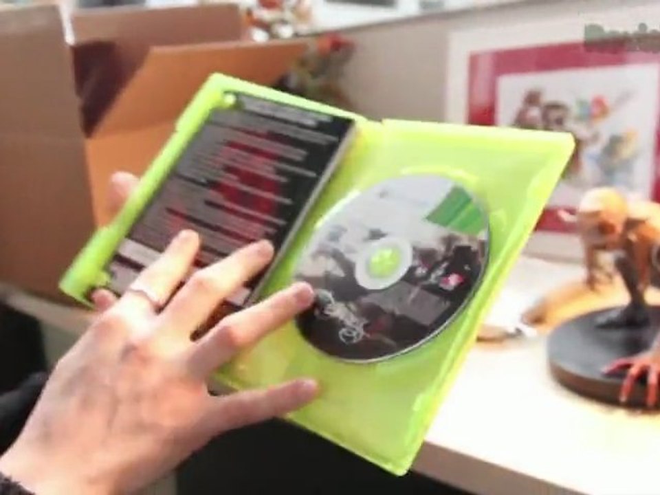 Darkness 2 Limited Edition Unboxing! Darkling Statue, Posters, and more! - Destructoid DLC