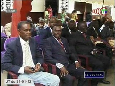 Remise des manuels scolaires à l’enseignement primaire