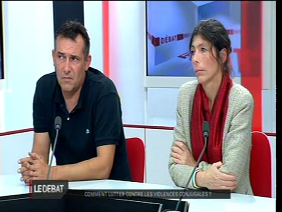 Virginie KLES participe à un débat sur les violences conjugales (Public Sénat le 17 novembre 2011)