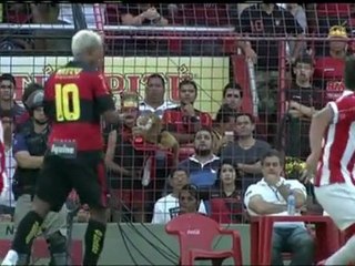 Το σπασμένο, χρυσό δόντι του Μαρσελίνιο