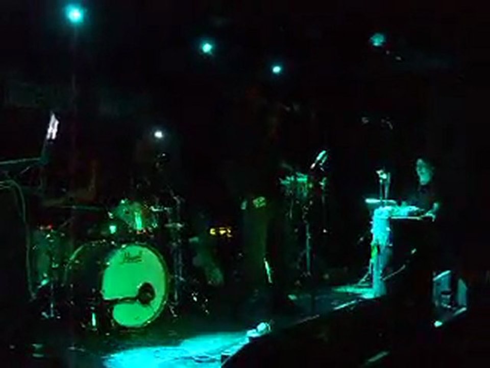 ENGINE EARZ EXPERIMENT Camden Barfly, 2011.