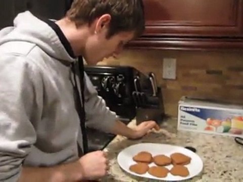 Baking Star Wars Gingerbread Cookies with Rumble Linus Cat Tips