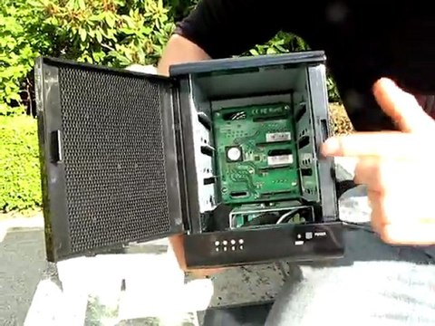 Sans Digital TR4M-B eSATA 4 Bay Hard Drive Enclosure Linus Tech Tips