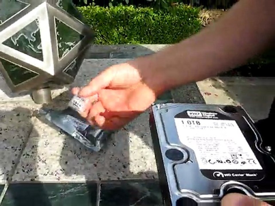 Western Digital Caviar Black 1TB Dual Processor SATA Hard Drive Unboxing Linus Tech Tips