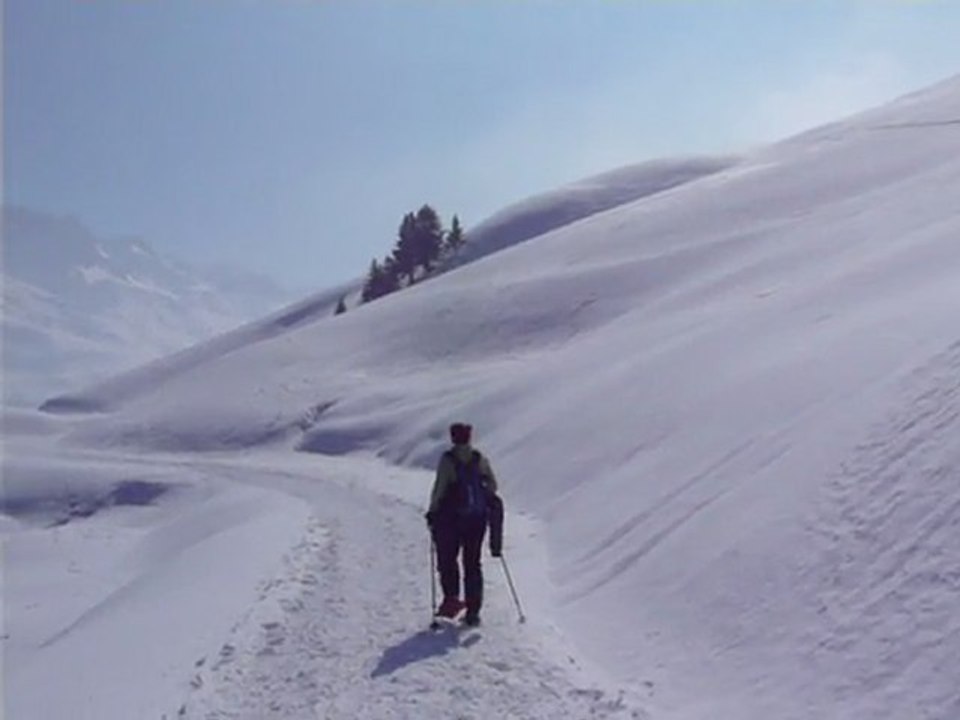 Arêches - Le col de l'Entrus en raquettes - mars 2010