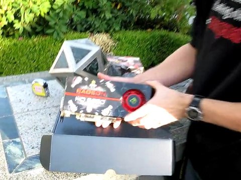 Radeon HD 5850 1GB ATI Video Card XFX Unboxing Linus Tech Tips