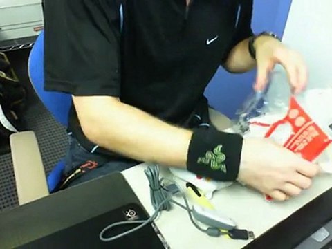 Microsoft Wireless Xbox 360 PC Game Controller Unboxing Linus Tech Tips