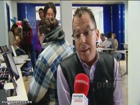 Cruz Roja revisa la vista a los desfavorecidos