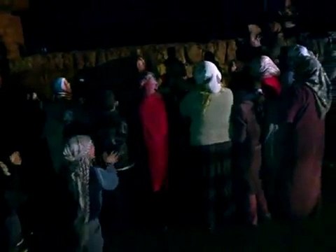 فري برس ريف حلب دارة عزة ـ مظاهرة مسائية نسائية ردا على محاصرة المدينة ـ 31 ـ 1 ـ 2012 ج2